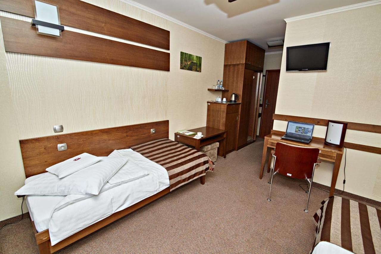 Hotel Soccer Sport Радомско Экстерьер фото